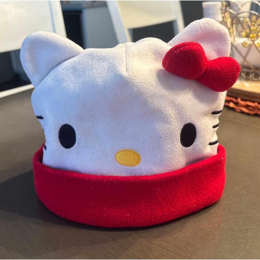 Sanrio Hello Kitty Fleece Beanie Hat White Red Bow Embroidered Character Cap